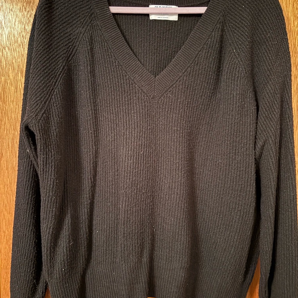 Old Navy Black V-Neck Sweater